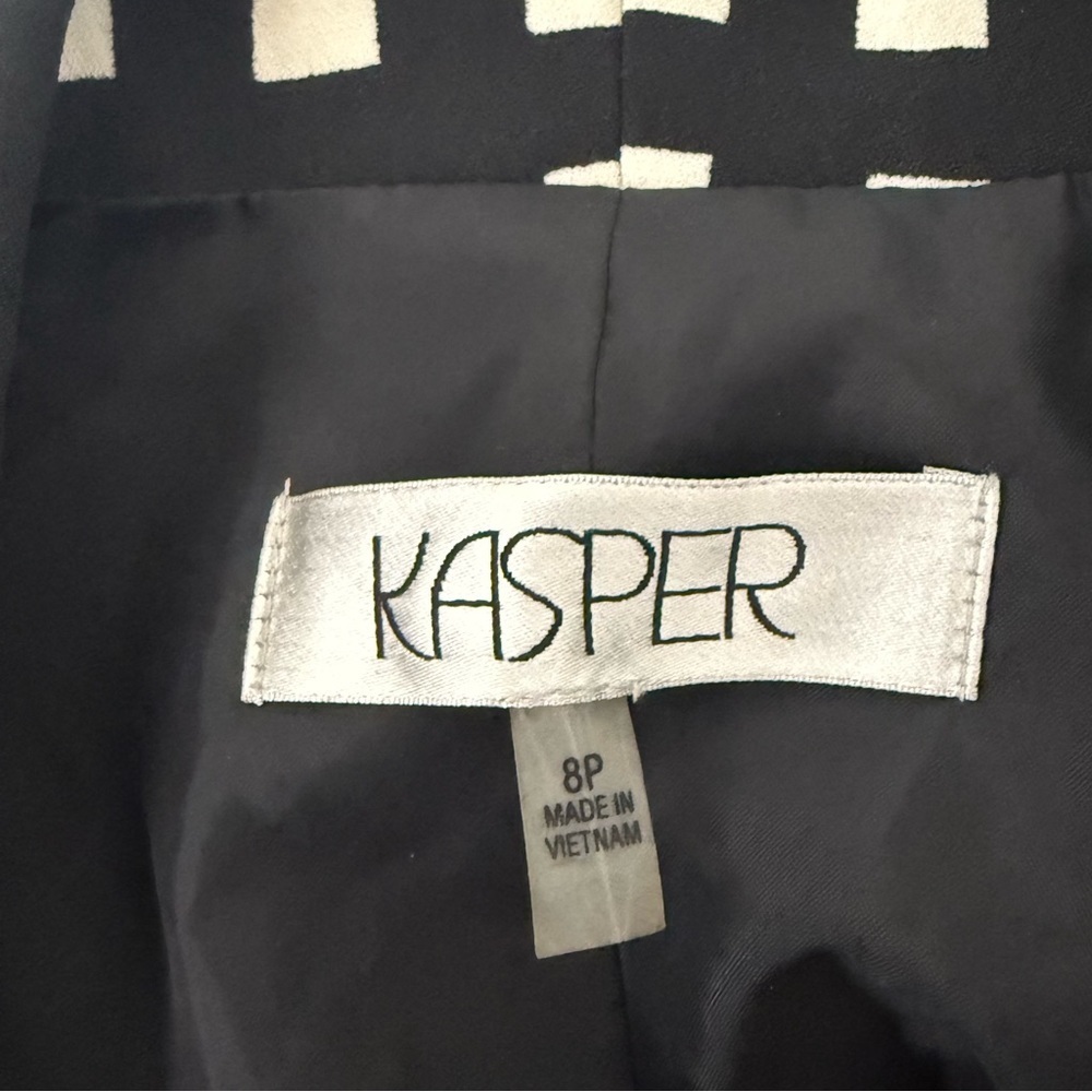 Kasper Women's Black and White Grid Blazer. Size 8P - Picture 6 of 9
